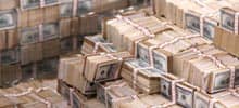 Ein Haufen Dollarnoten - verdienen Lehrer viel oder wenig?