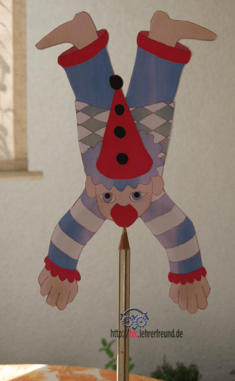 Clown_steht_auf_der_Nase_440.jpg