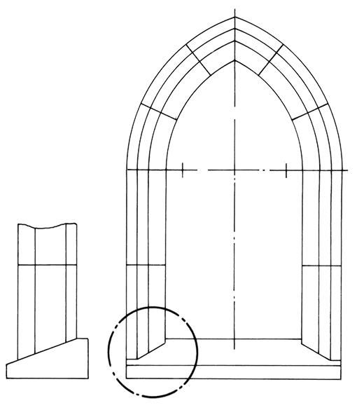 Gotisches Fenster: Hohlkehle trifft auf schräges Gesims