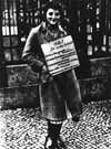 Vorschau: Arbeitslose Frau in der Weimarer Republik - 'Suche Arbeit'
